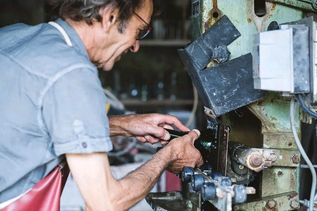 L'AUTRE VIE DES BOUTEILLES — atelier et créations, photo 1