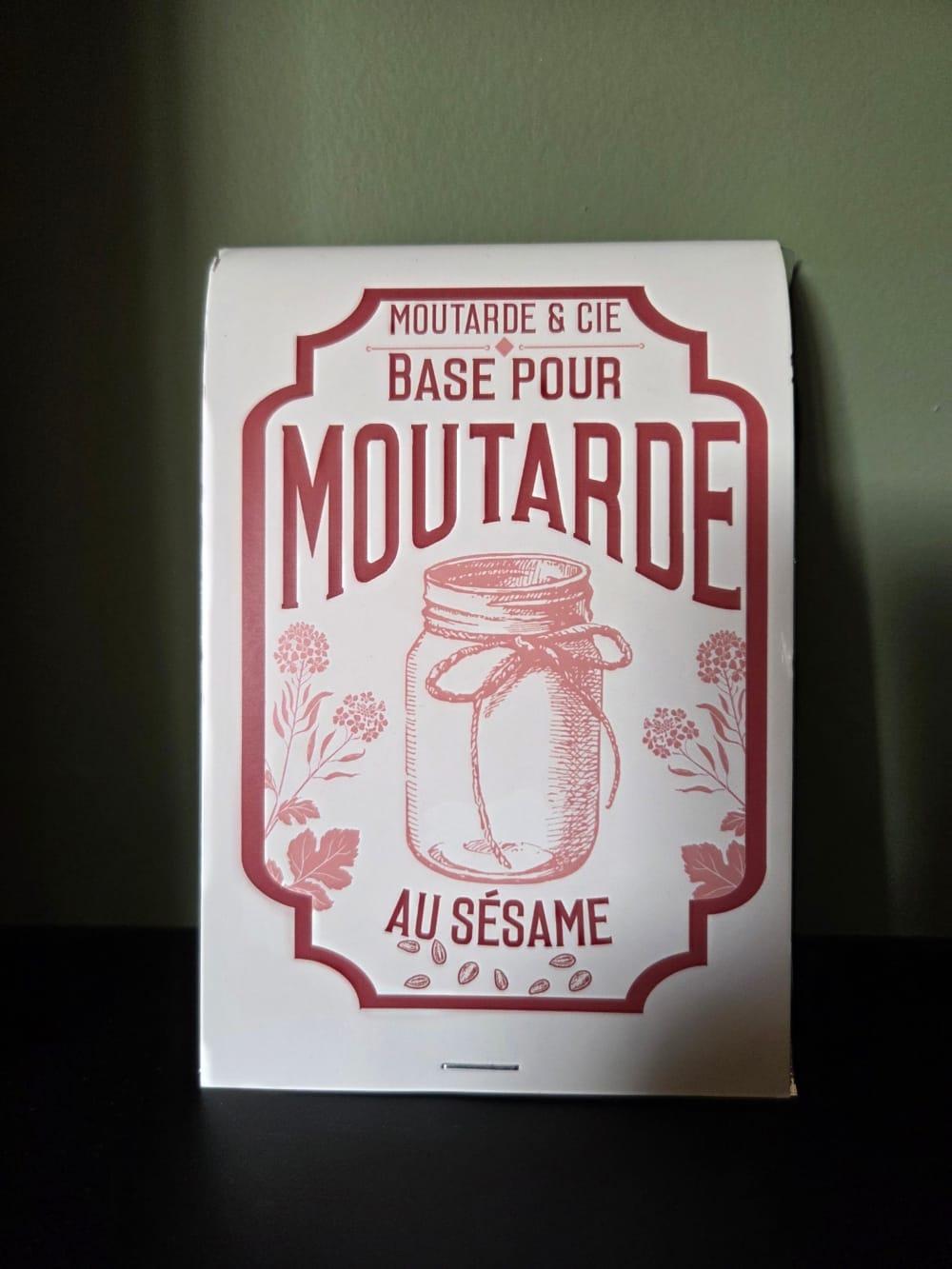 Un sachet de préparation pour moutarde au sésame , tradition nature 