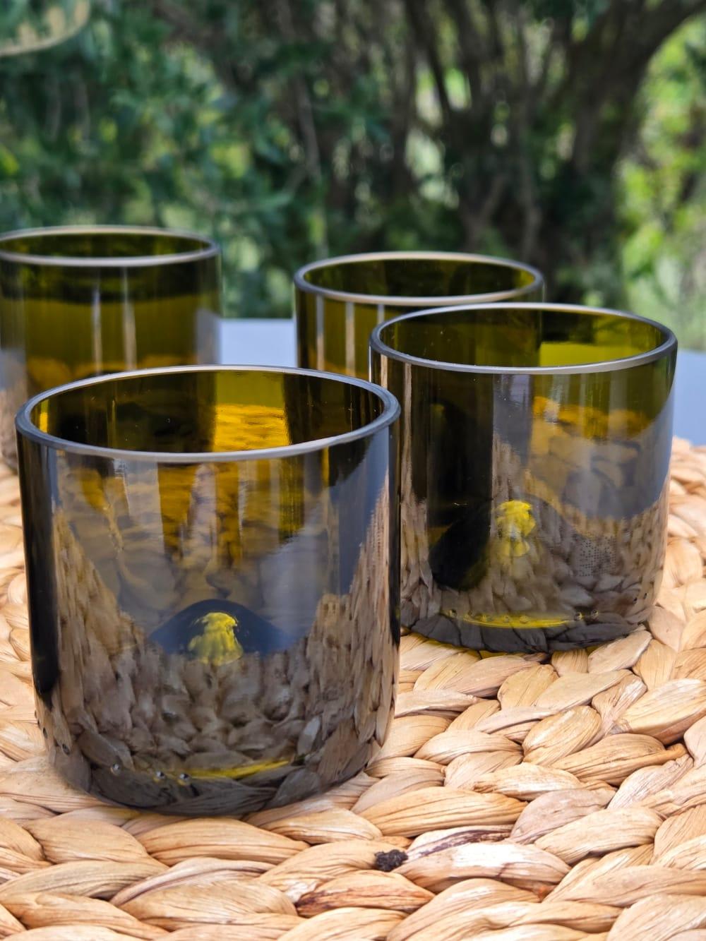 4 tasses en cul de bouteille de l atelier scg