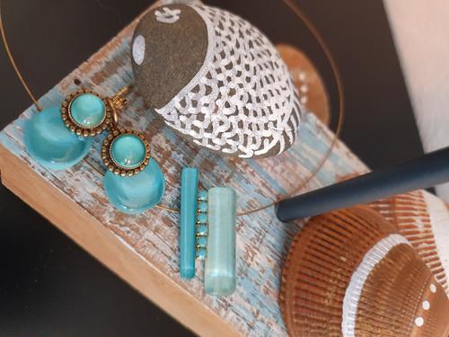 BOUCLES D'OREILLES DORMEUSES BLEU AZUR - vue 3
