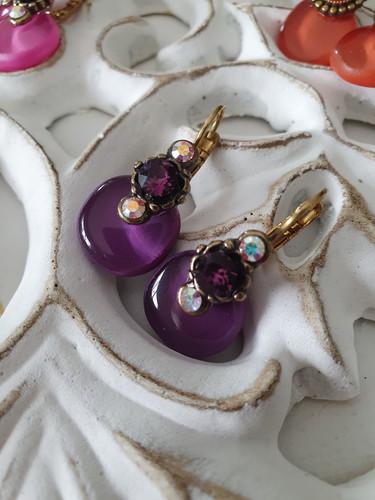 BOUCLES D'OREILLES DORMEUSES STRASS VIOLINE - vue 3