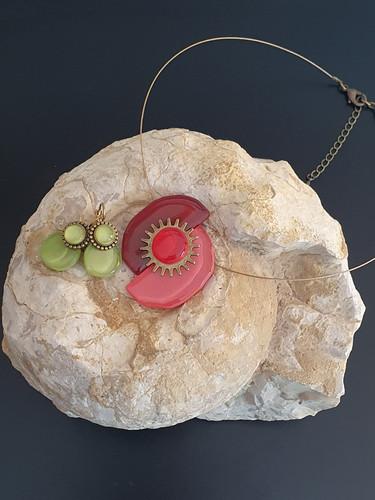 COLLIER GRAND SOLEIL ROUGE - vue 5