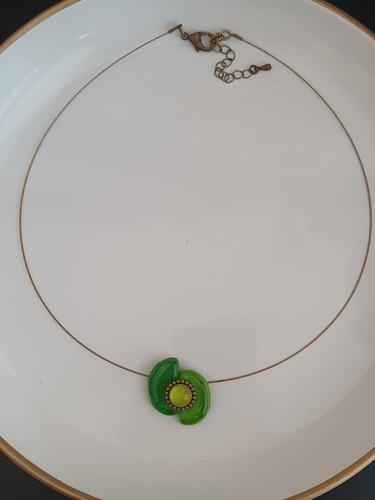 COLLIER PETIT SOLEIL VERT - vue 3