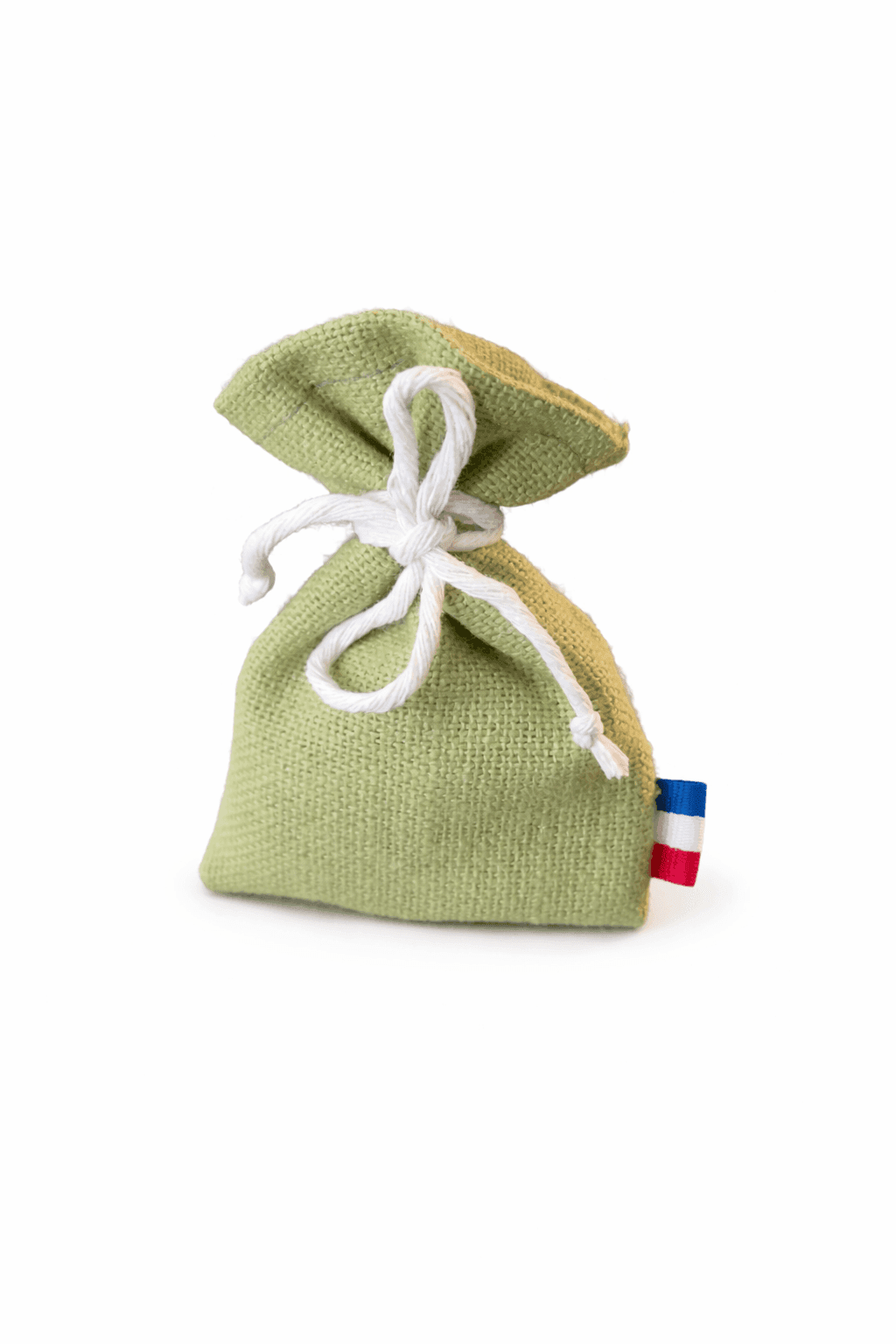 Sachet en tissu vert avec un drapeau français . D'Ici et de Claire