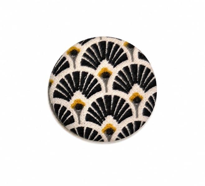 Badge tissu avec motif japonais noir ; D'Ici et de Claire 