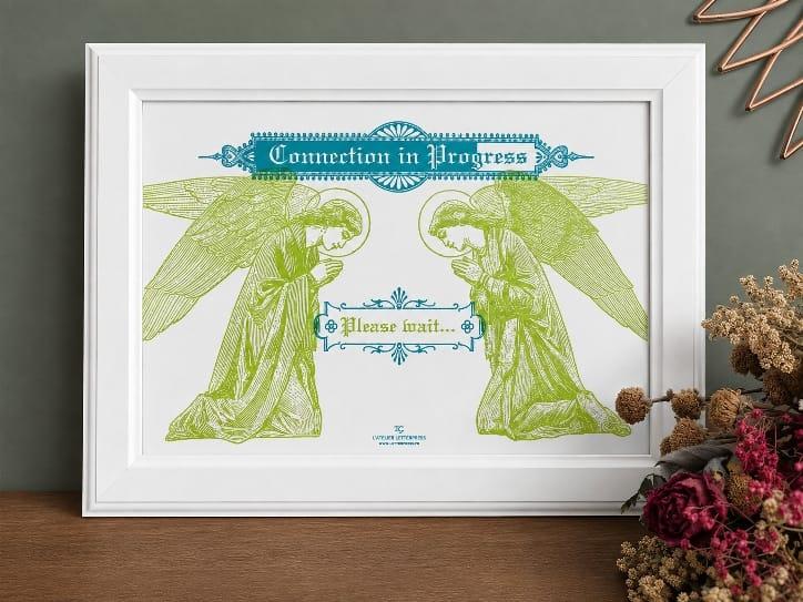 affiche dans un cadre blanc de l'atelier letterpress avec les inscriptions "connection in progress please wait " - D'Ici et de Claire 