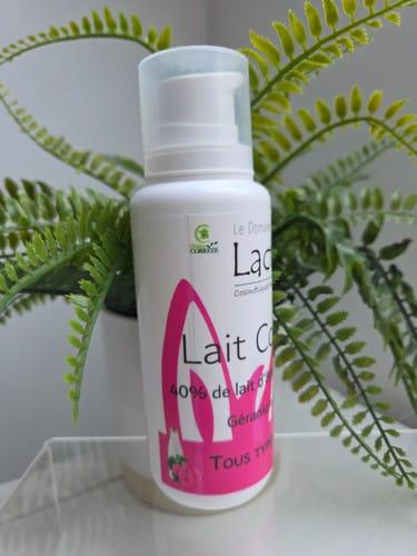 flacon de lait corporel au lait d'ânesse avec notation 40% lait d'ânesse
