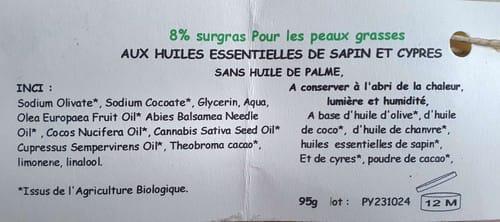 Pour les peaux, 8% surgras, sans huile de palme, huiles essentielles, 95g, lot.