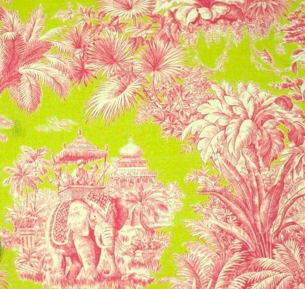Toile de Jouy rose et vert avec un motif exotique 